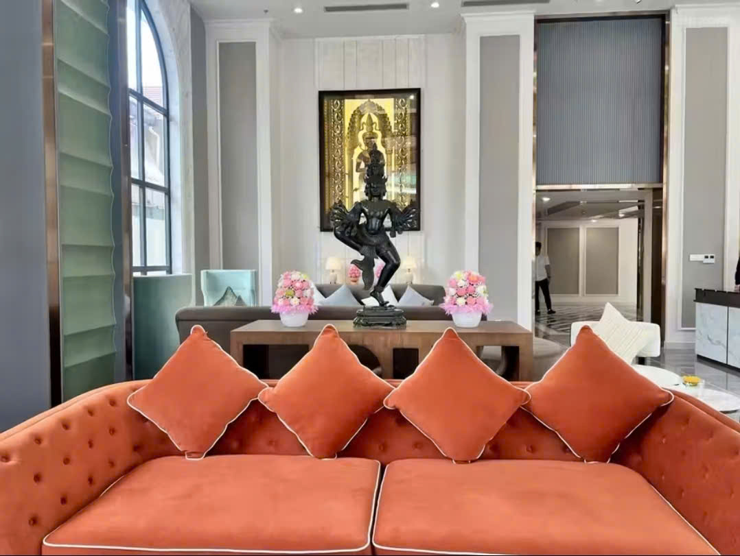 Lobby design and construction of Lavia Hotel Phnom Penh by Minh An Decor